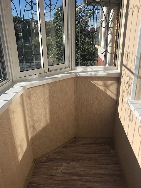 отделка балкона